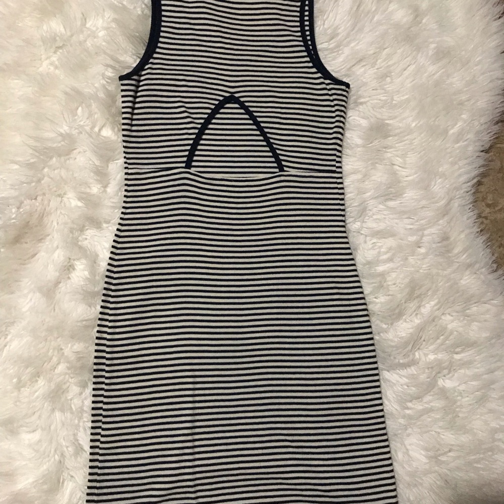 Strech drees blue and white color